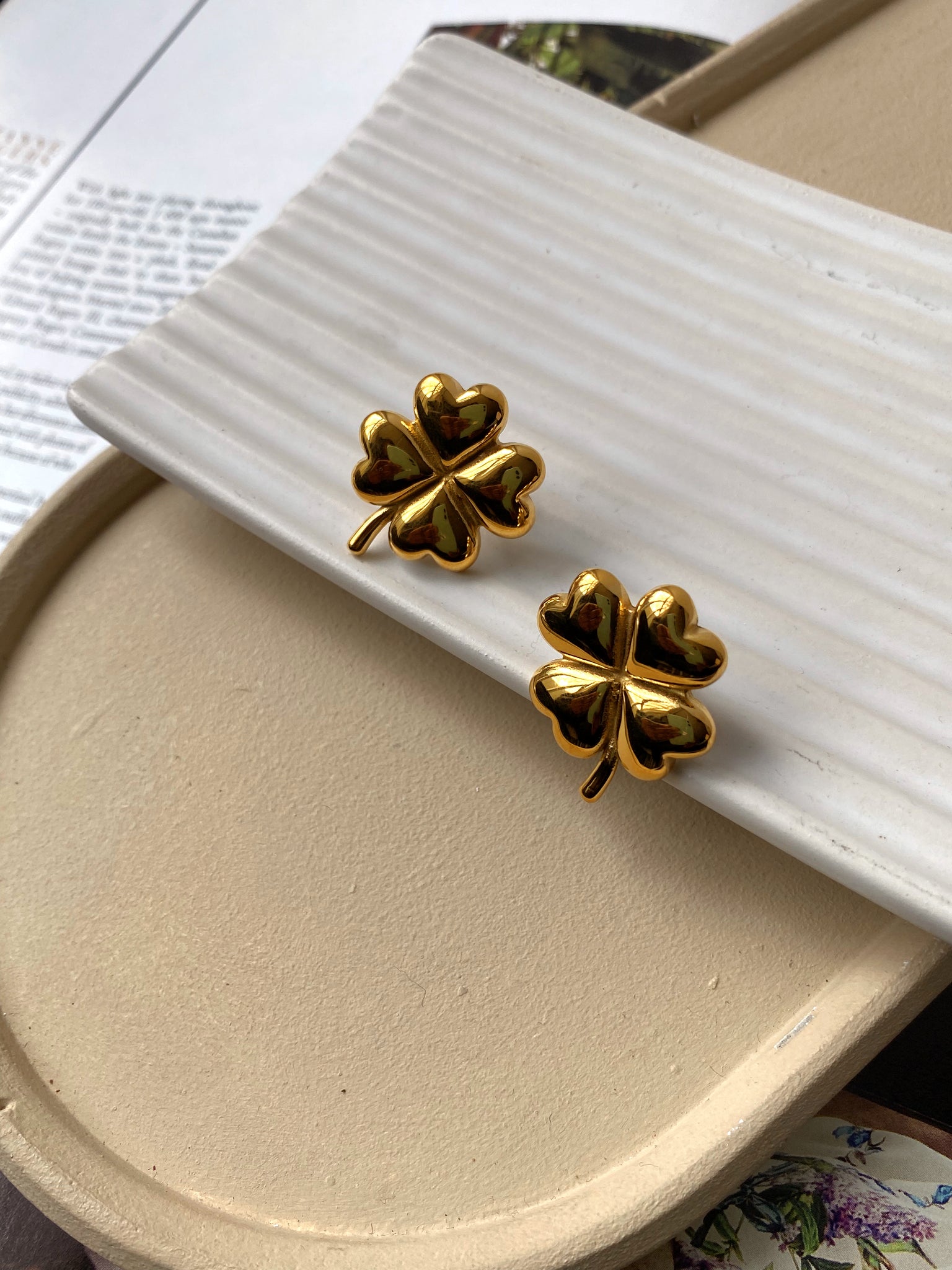 WEALTH | Tarnish Free | Gold/Silver Chunky Clover Shaped Earring