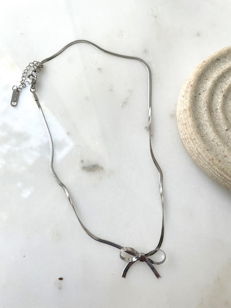 IT GIRL | Tarnish Free | Gold/Silver Mini Bow | Choker Necklace