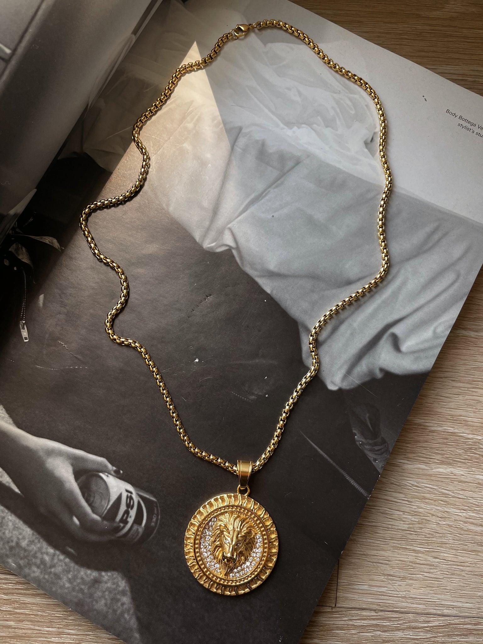 HUNTER | ZibaMan | Gold/Silver Lions Head Pendant Necklace | Cubic Zirconia | Tarnish-Free