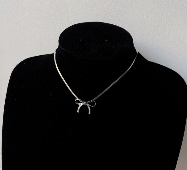 IT GIRL | Tarnish Free | Gold/Silver Mini Bow | Choker Necklace