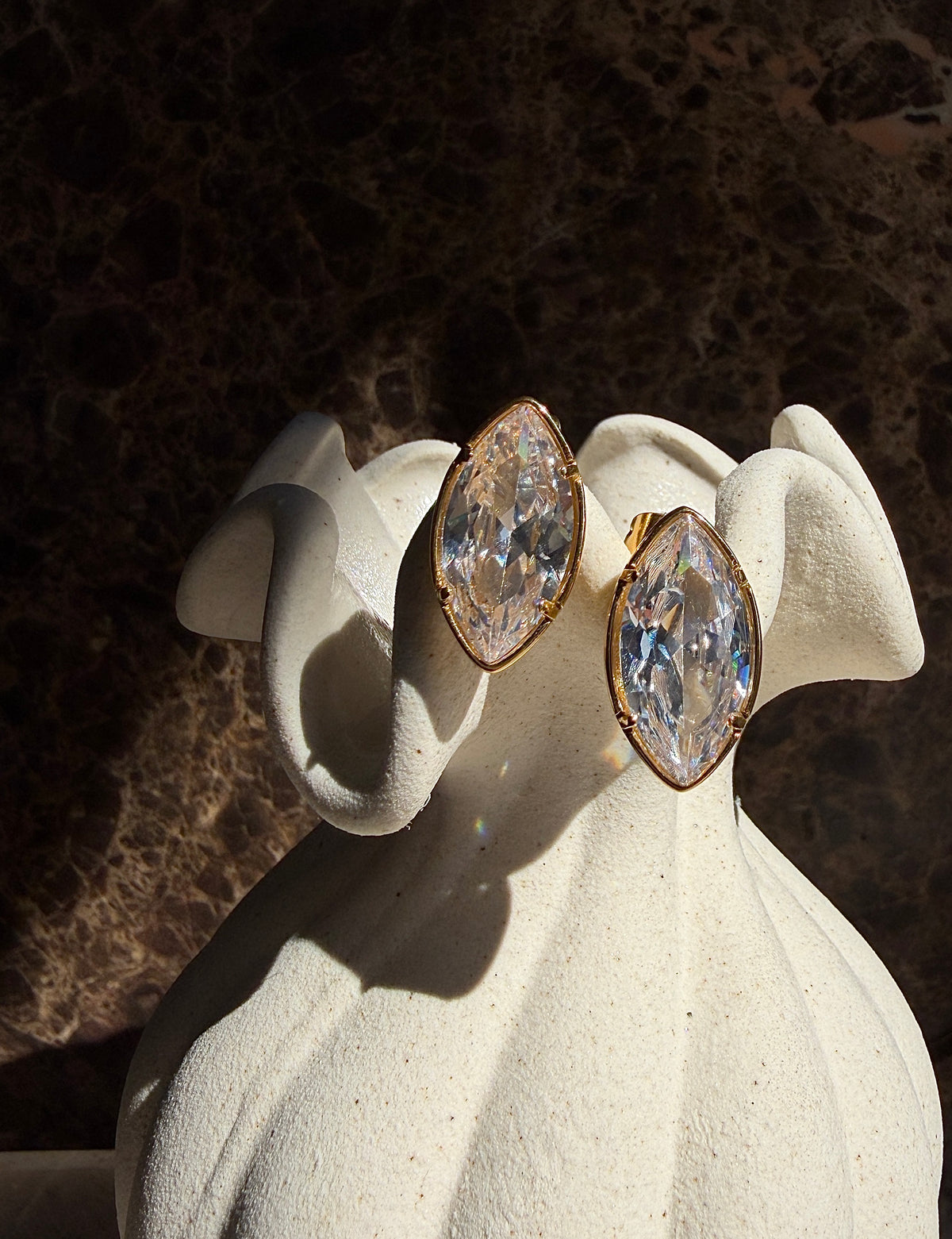 IDOL| TARNISH-FREE| GOLD STUD EARRING