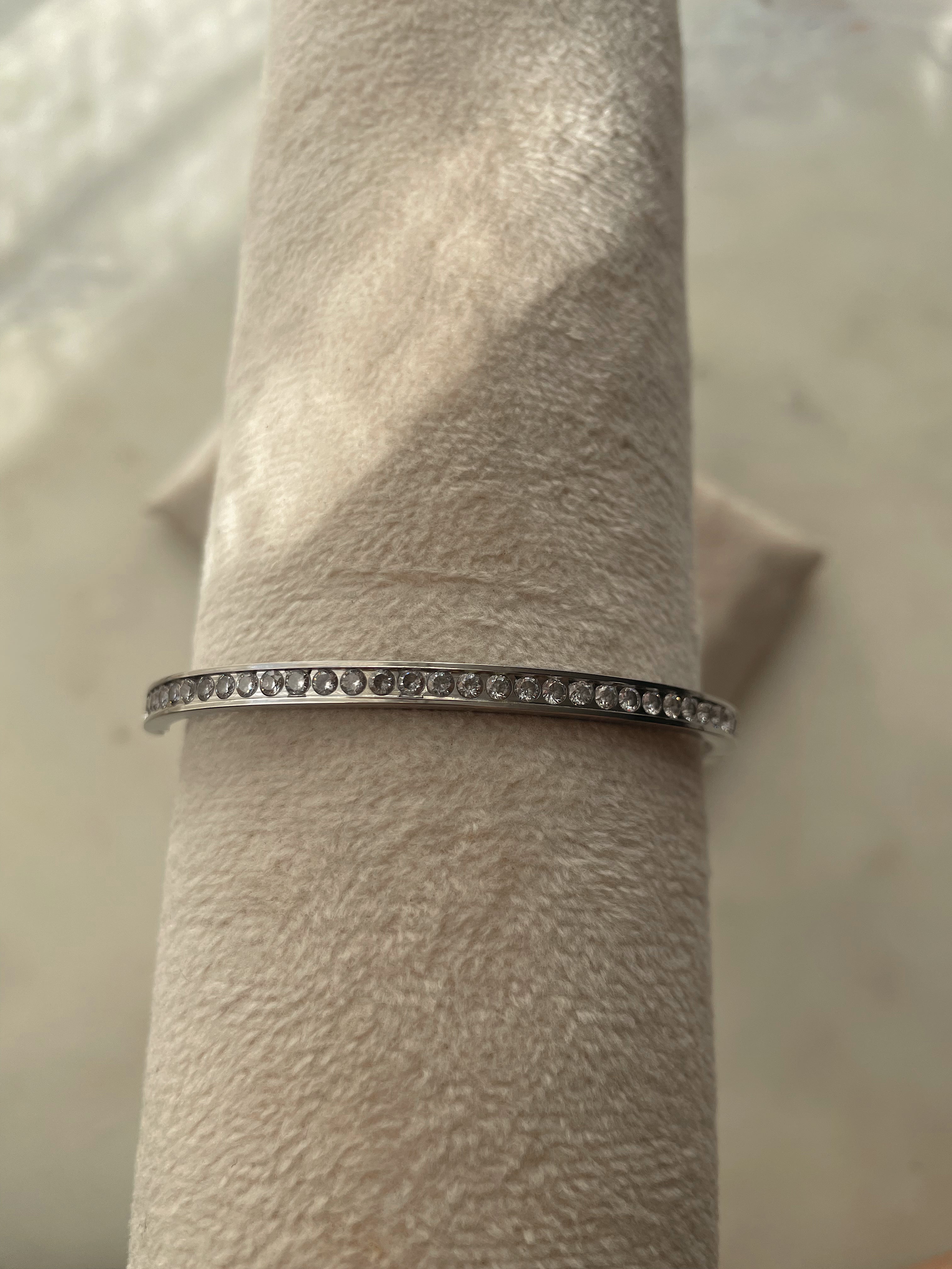 WONDERLAND | Tarnish Free | Gold/Silver/Rose-Gold | Cubic Zirconia | Bangle
