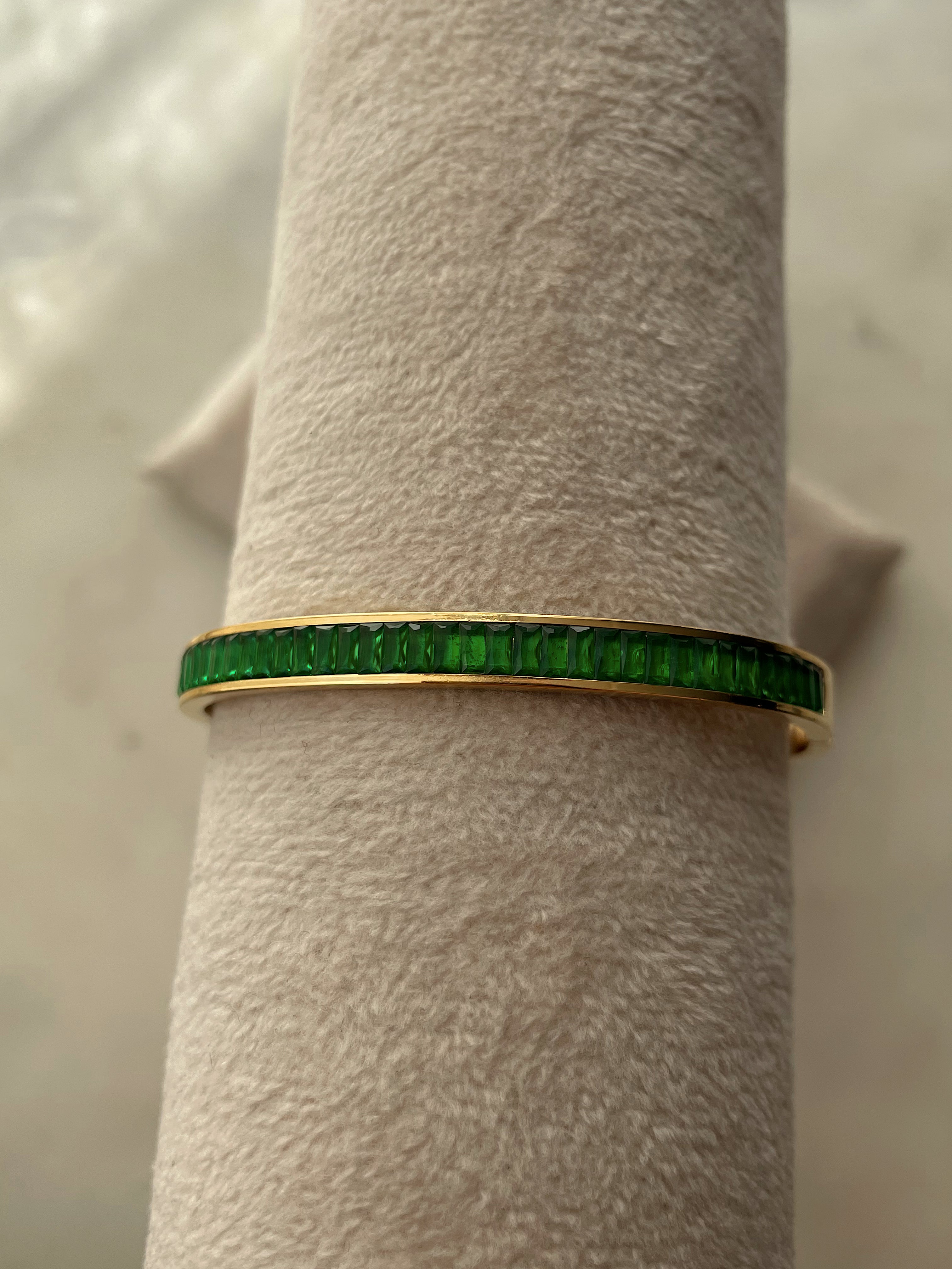 NORTH | Tarnish-Free | Gold Clear/Black/Emerald/Pink | Bangle