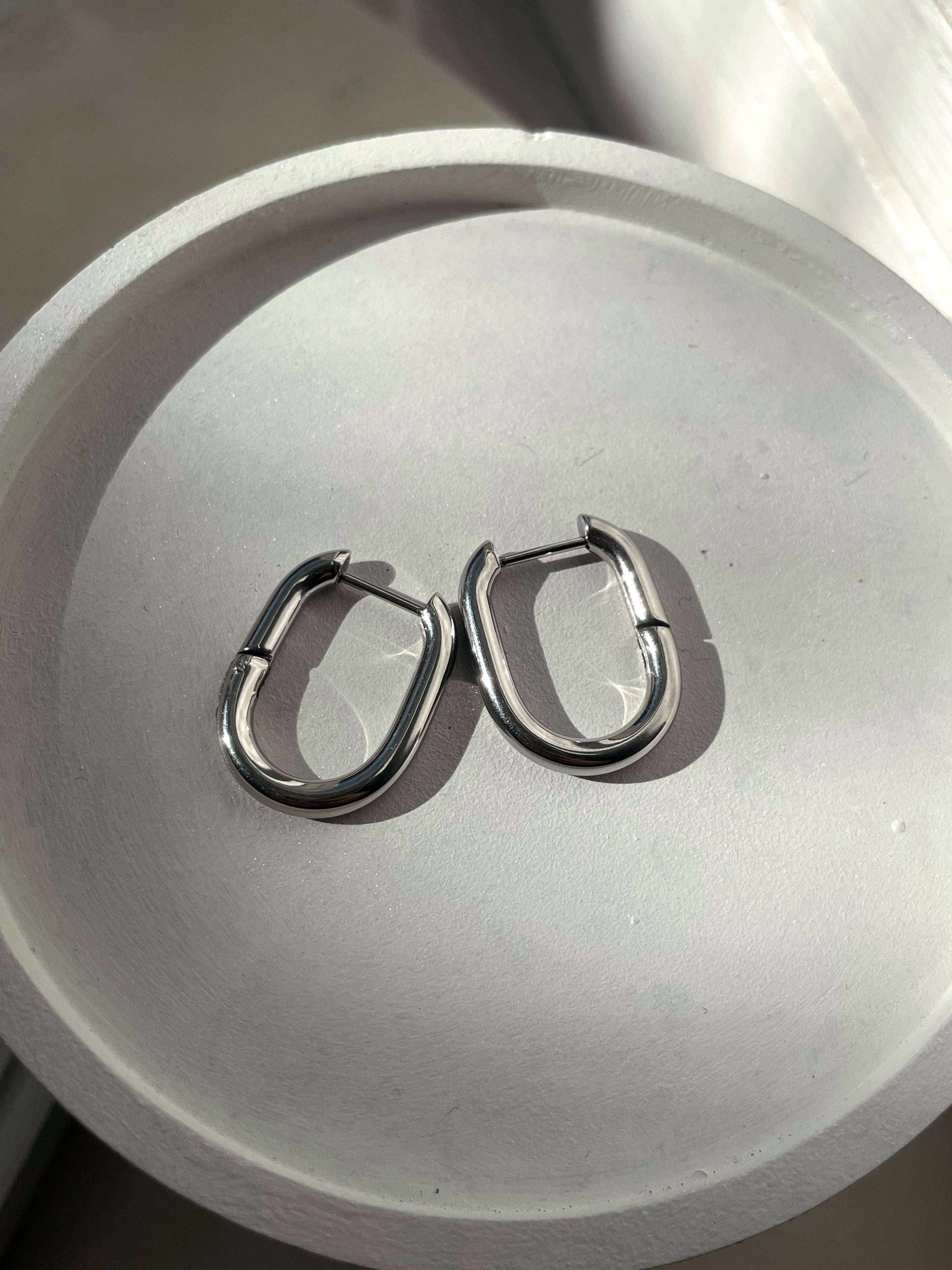 HAILEY | Tarnish Free | Gold/Silver Oval Hoops | Earring