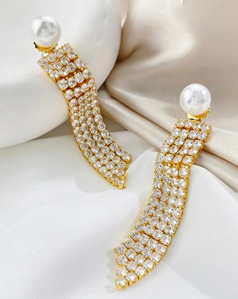 SHIRA | Gold Pearl and Cubic Zirconia | Chandelier Earring
