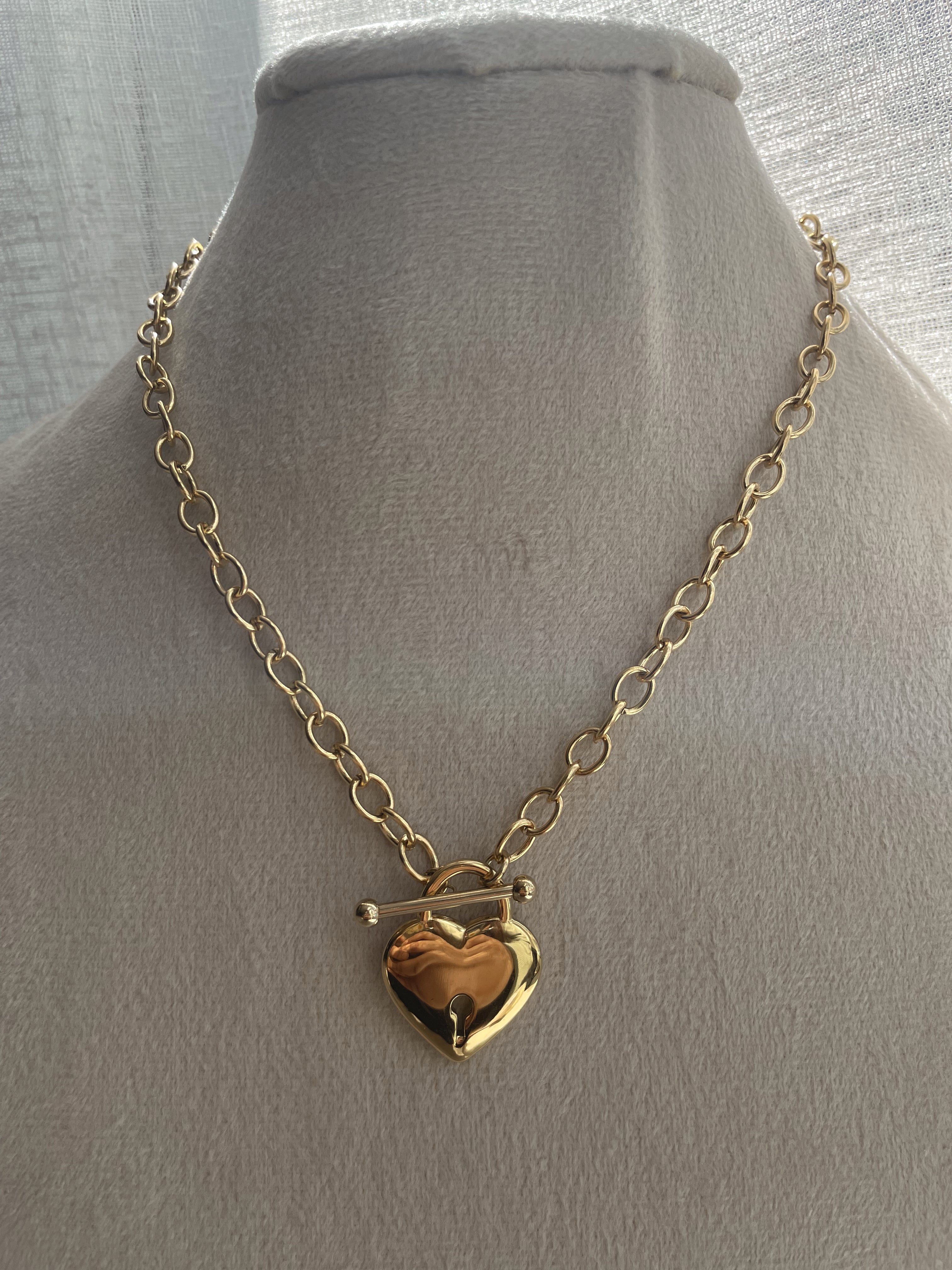 SANSA | Tarnish-Free | Gold/Silver Chunky Link Heart Lock Pendant | Toggle Necklace
