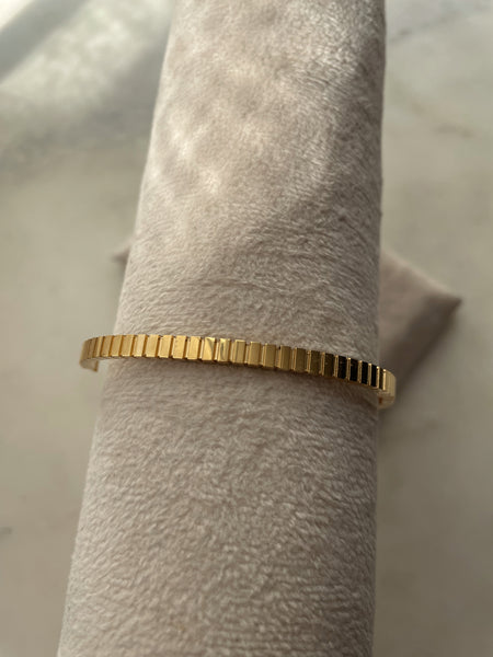 BERLIN | Tarnish Free | Gold/Silver/Rose-Gold Ridged | Bangle