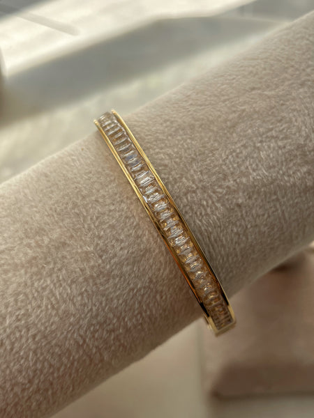 NORTH | Tarnish-Free | Gold Clear/Black/Emerald/Pink | Bangle