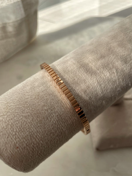 BERLIN | Tarnish Free | Gold/Silver/Rose-Gold Ridged | Bangle