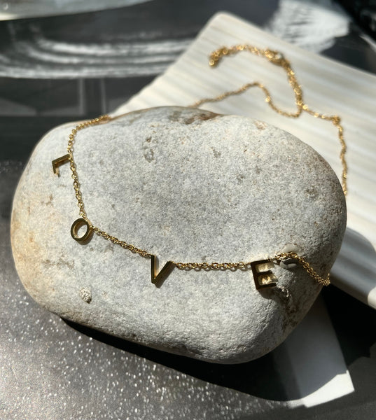 Word Necklaces | Spaced Out | Tarnish Free | 18ct Gold Plated and Stainless Steel | Wifey/Queen/Be Kind/Dream/Love/Peace/Breathe/Boss/Angel/Amour/Bestie/Lucky/Brave/Blessed