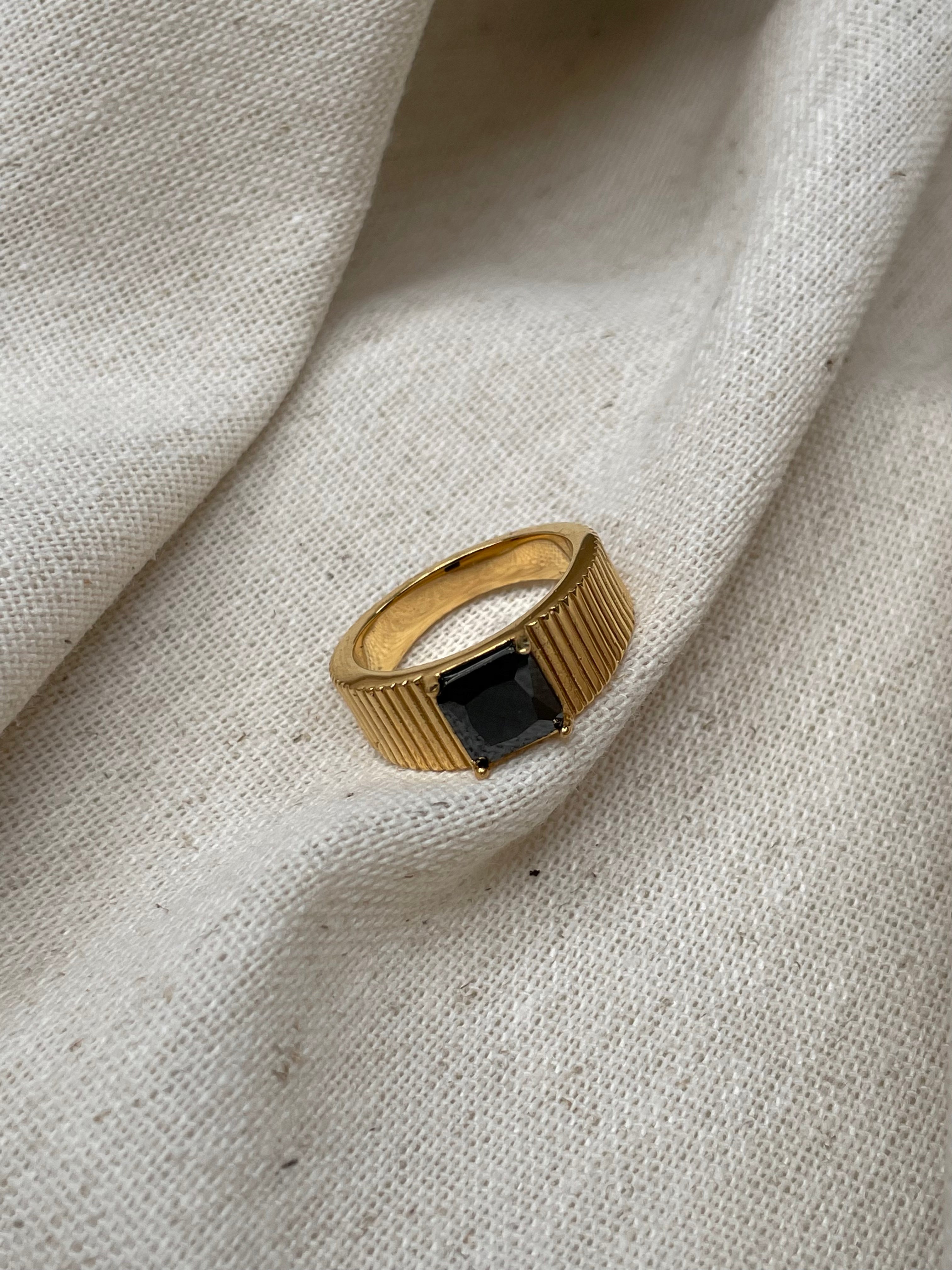 PRETTY RICH | Tarnish Free | Ridged Ring