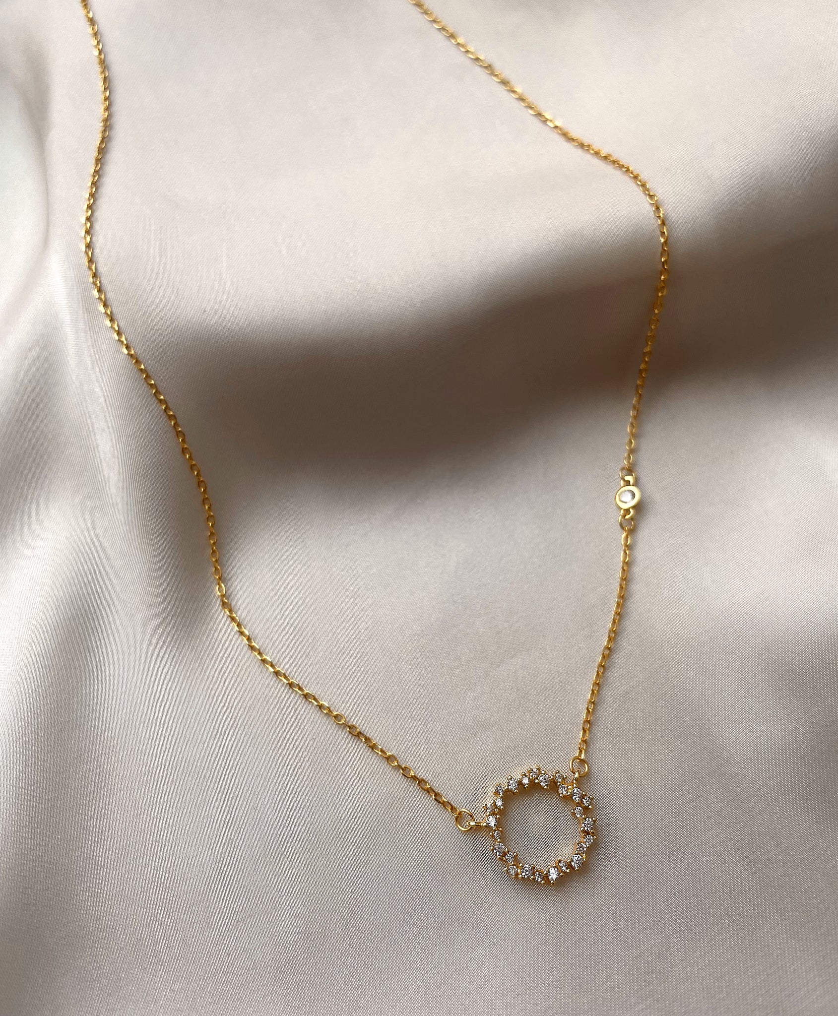 ASTRA I S925 Sterling Silver 18ct gold plated | Circular Cubic Zirconia Necklace
