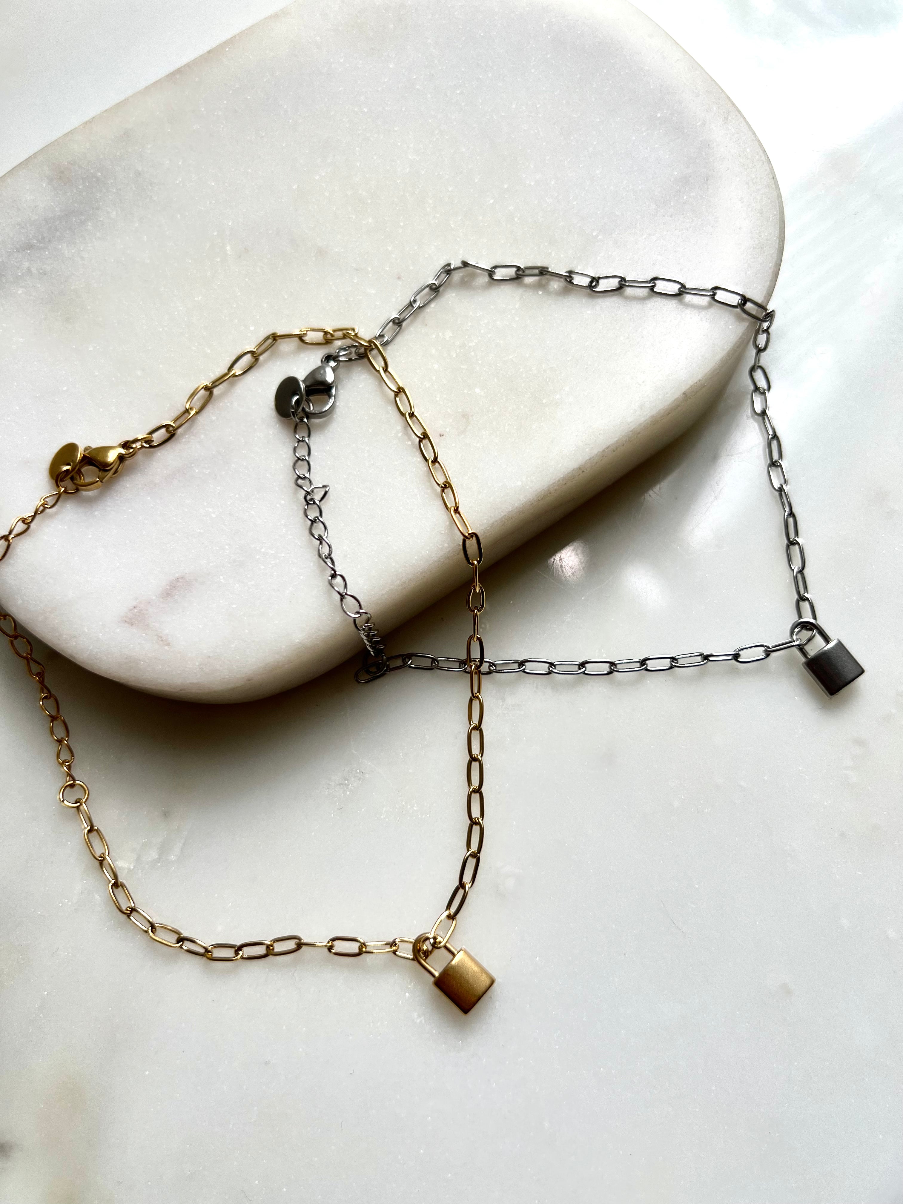 NUSHKA SINGLE LAYER | ANKLET | Tarnish-Free | Paper Clip Lock Anklet | Stainless Steel 18k Gold Plated