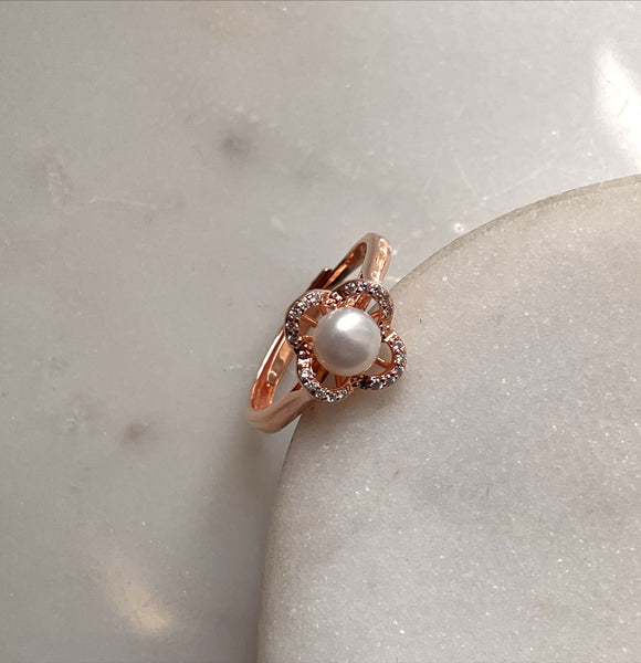 ISLA I S925 Sterling Silver I 18k Gold/Rose-Gold Plated I Cubic Zirconia Flower Pearl Adjustable | Ring