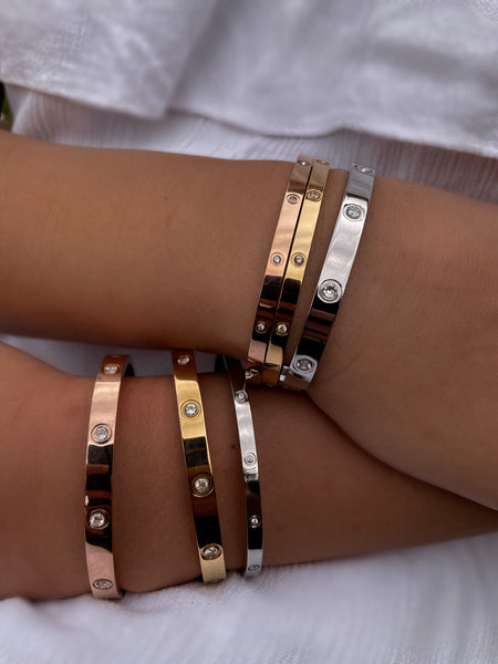 IT’S LUXURY BRACELETS | Tarnish Free | Stainless Steel | Bracelet (1 piece)