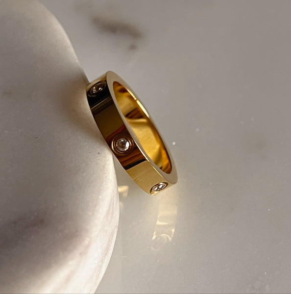 IT’S LUXURY RINGS Tarnish Free Stainless Steel Ring (1 piece) ZibaStyles