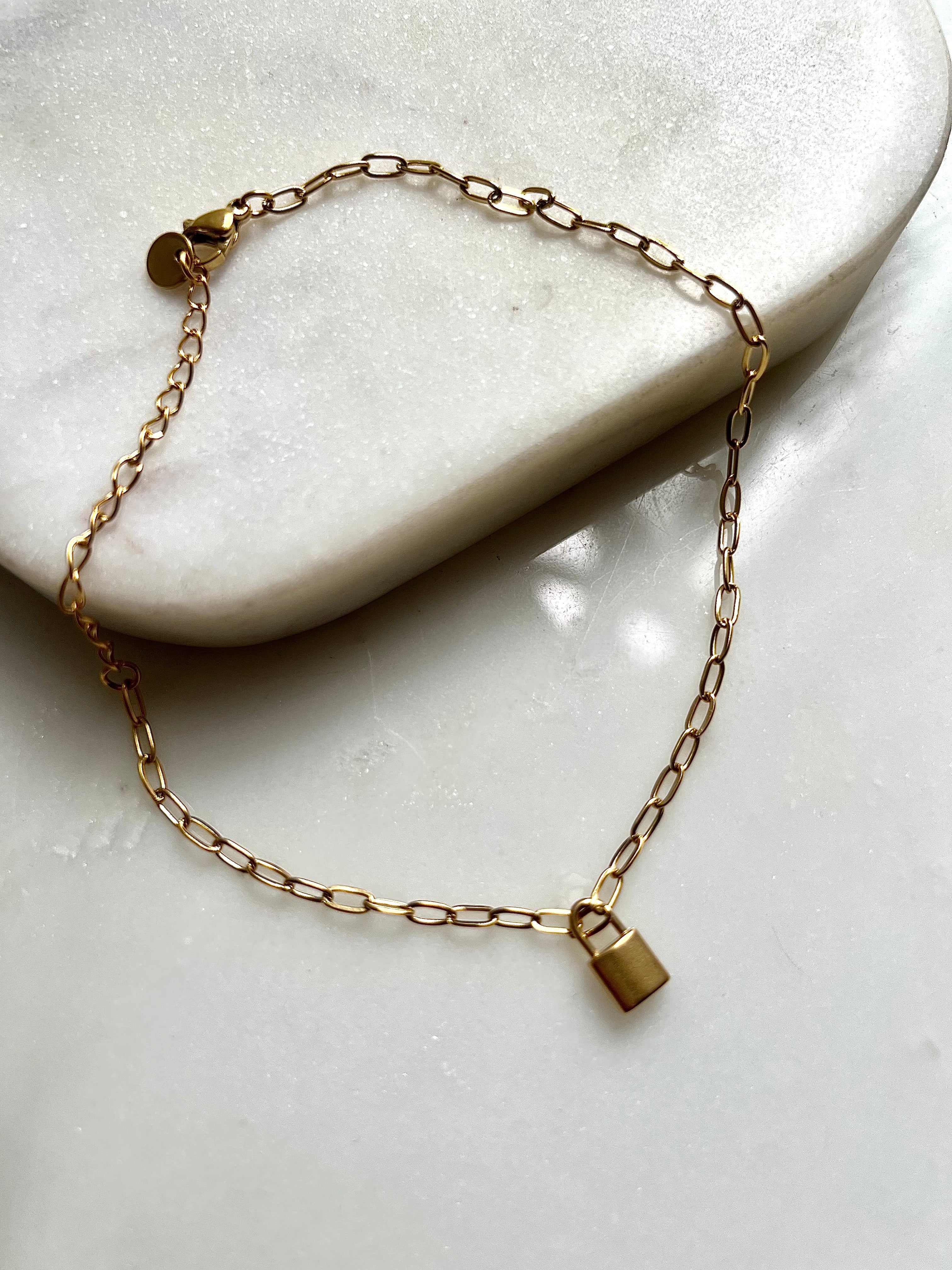 NUSHKA SINGLE LAYER | ANKLET | Tarnish-Free | Paper Clip Lock Anklet | Stainless Steel 18k Gold Plated