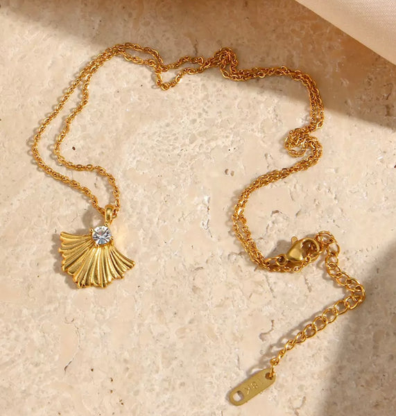 GINGKO FLOWER | Tarnish Free | Gold Cubic Zirconia Shell Pendant | Necklace