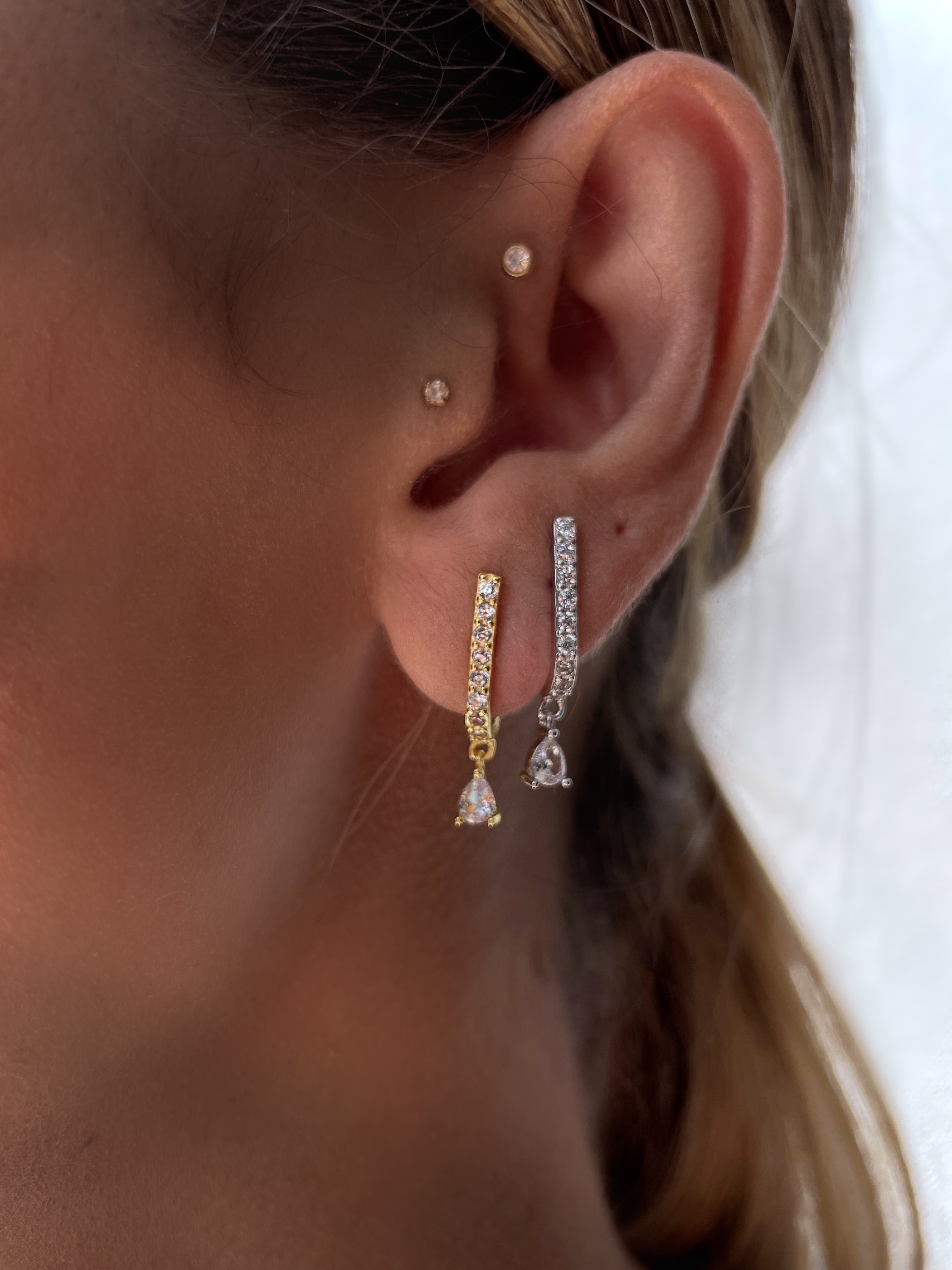 LUSTROUS | Cubic Zirconia Linear Stud| S925 Sterling Silver 18ct Gold Plated Earrings